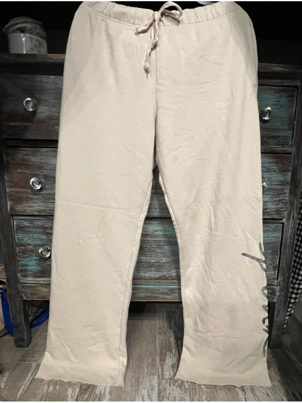 EUC!💗PINK Victoria's Secret Campus Logo FLARE SWEATPANTS!Creamy Tan/Silver Sz-M - Picture 3 of 8